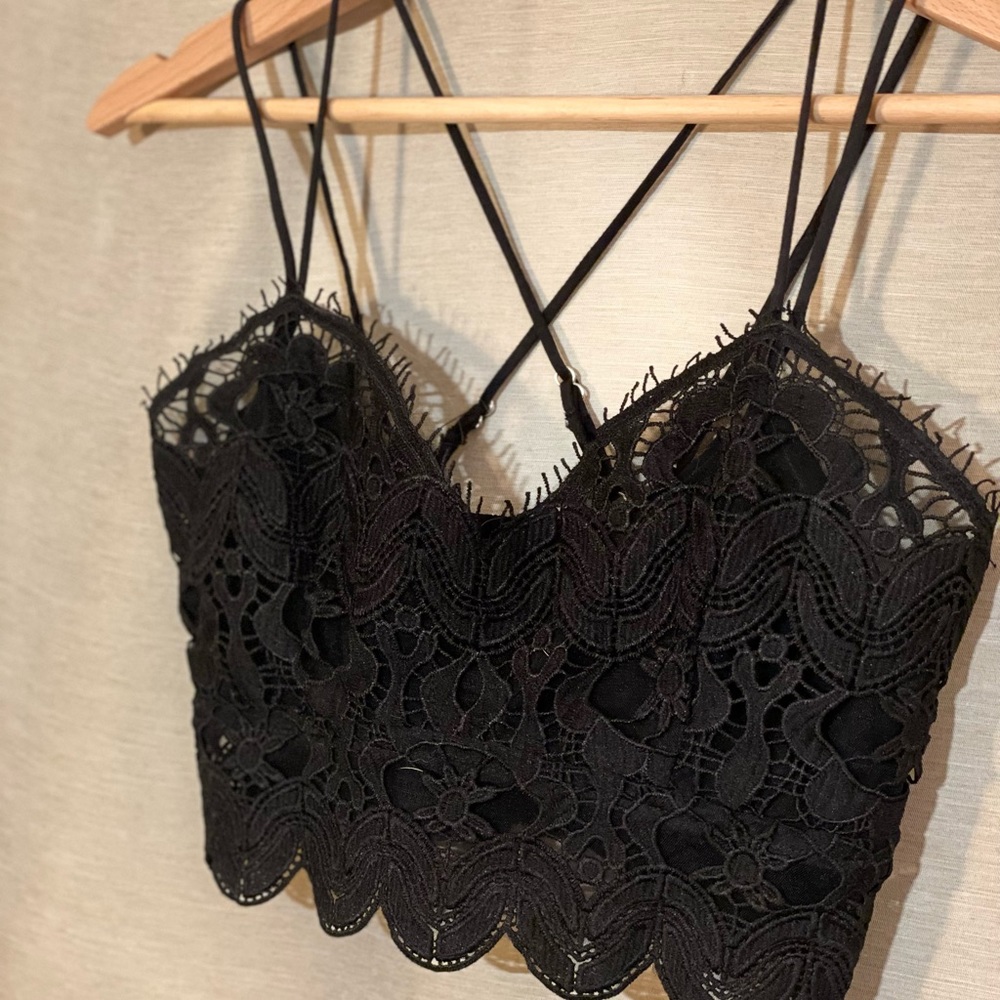 Lacy black crop top bralette
